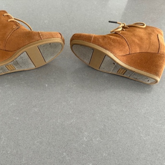 TOMS Women's Size 7 Brown Suede Ankle Lace Up Wedge 2.5" Booties - Picture 8 of 10